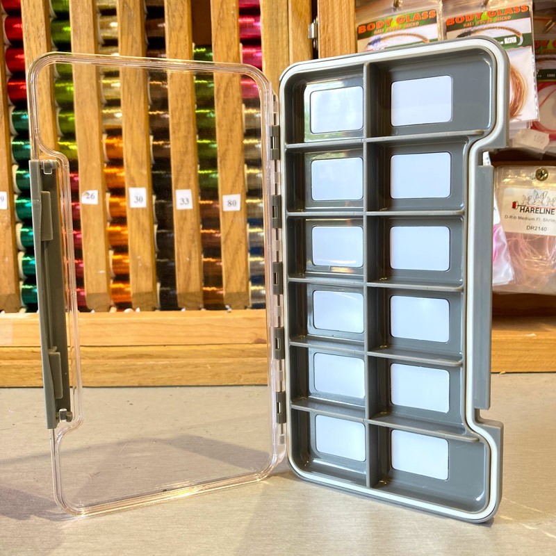 Boîte rangement hameçons aimantée 12 cases