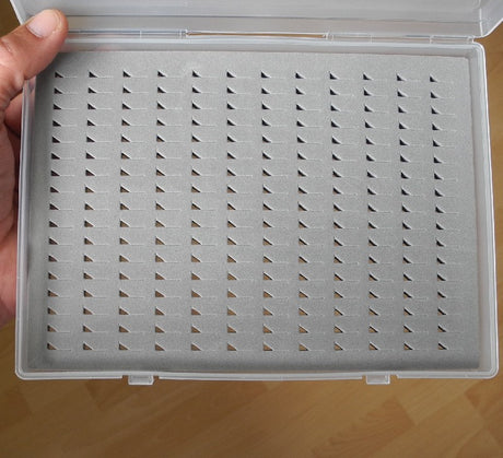 Boite mouche Extra fine compétition L encoches